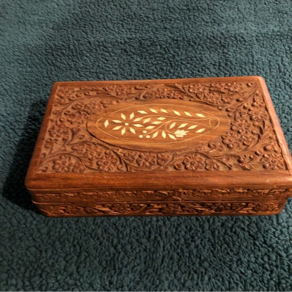 Ornate vintage trinket box - Picture 5 of 7